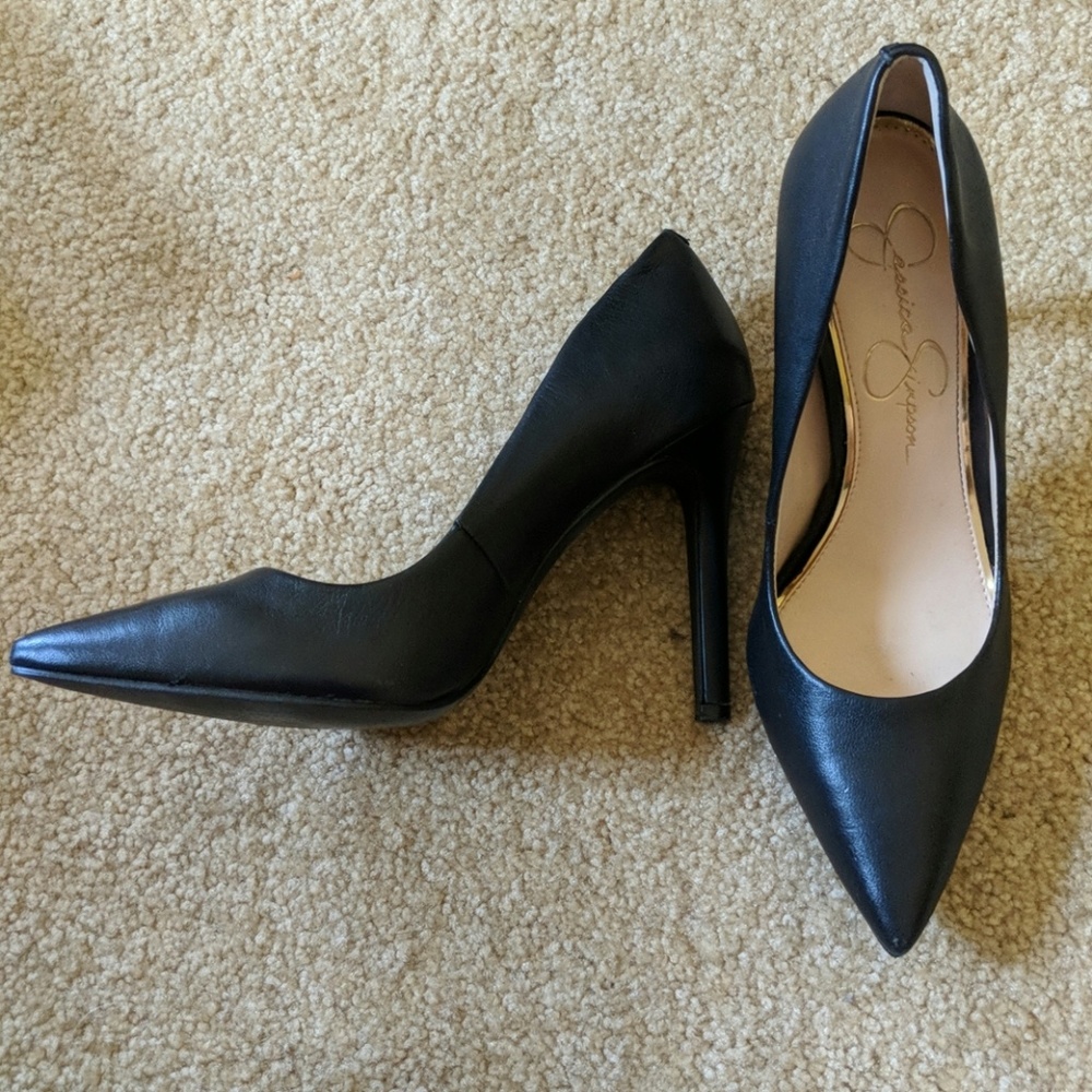 Jessica Simpson Pumps